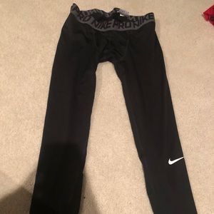 Men’s drifit Nike Pro compression capris sz XL